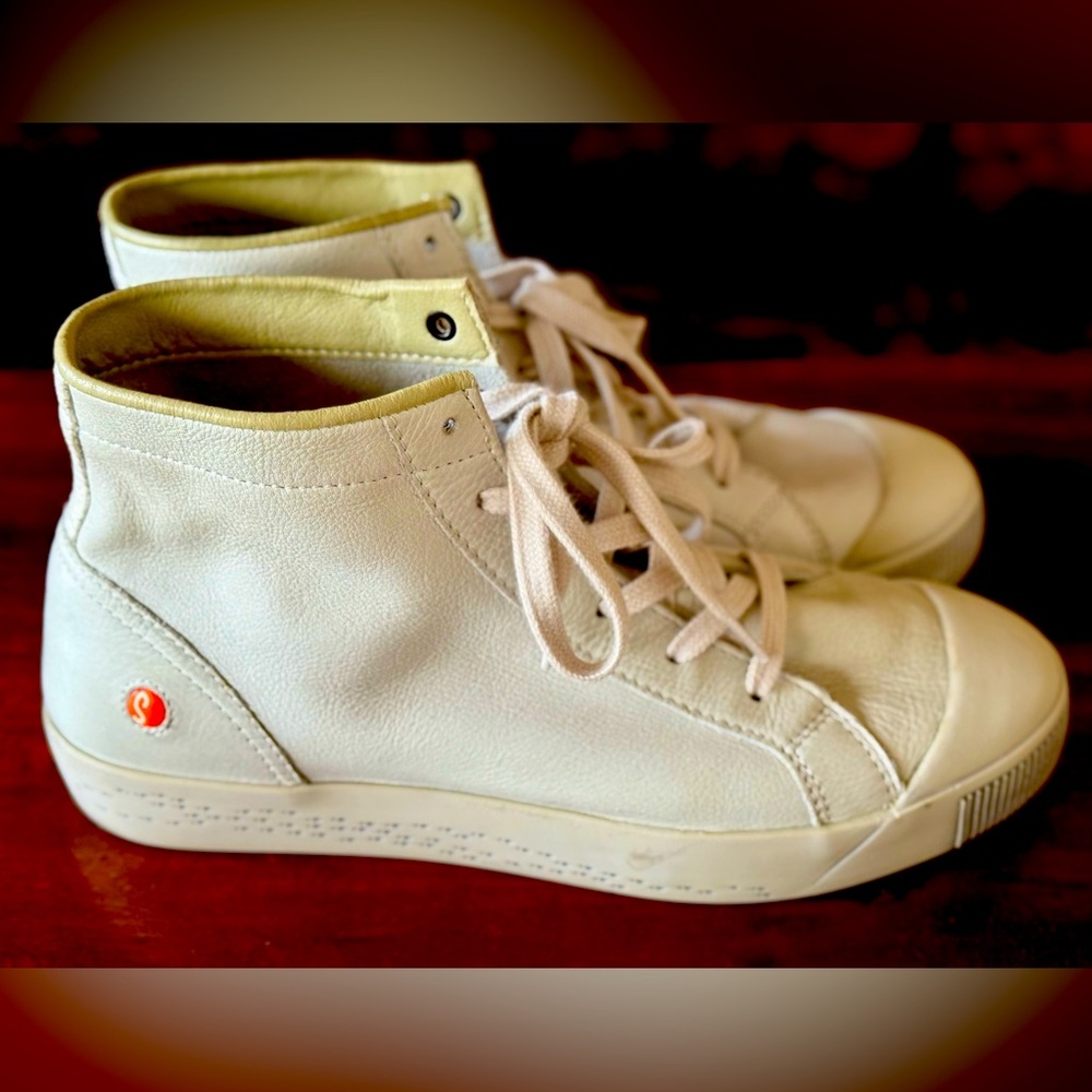 SOFTINOS BY FLY LONDON LEATHER LACE UP SNEAKERS LIGHT GREY/SAGE SZ 37